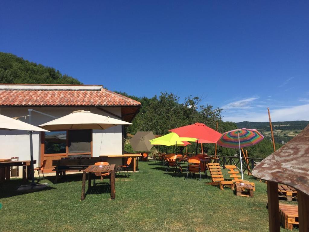 Lo Scoiattolo Country House Montorio al Vomano Exterior foto